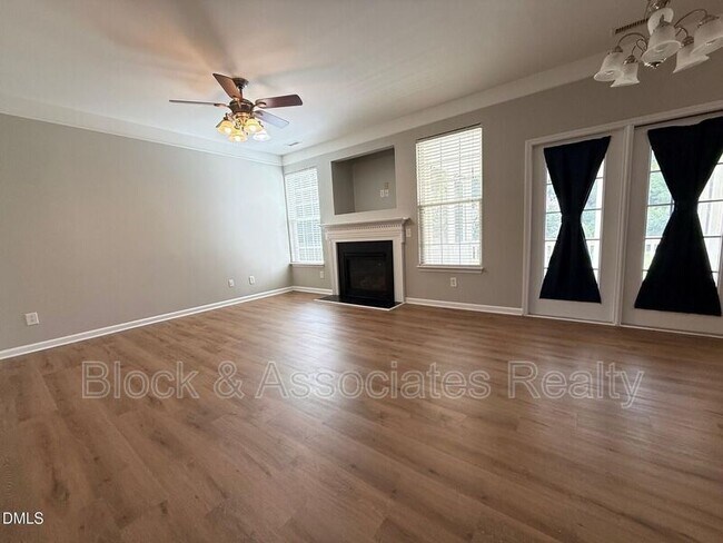 Building Photo - 420 Cline Falls Dr