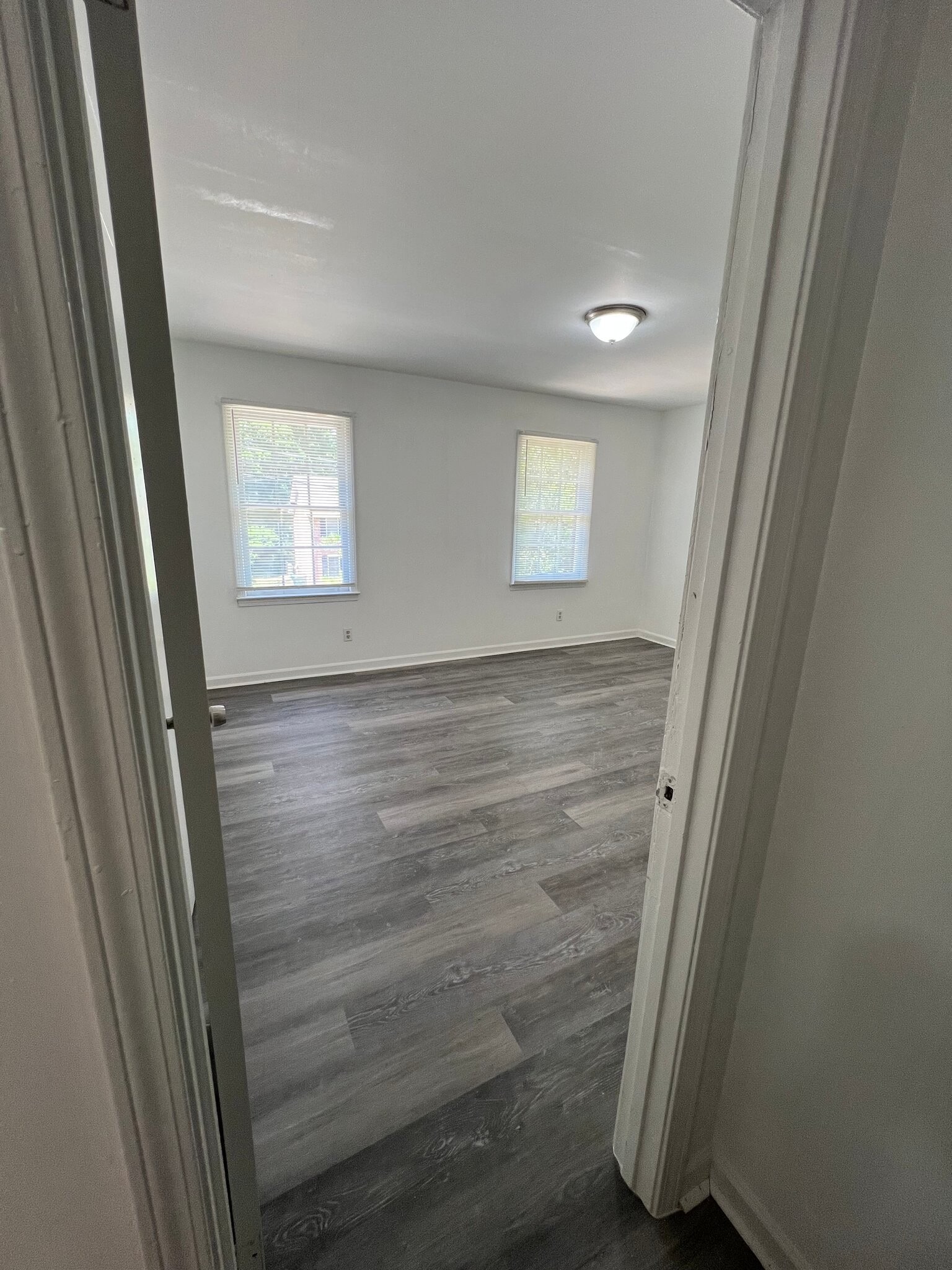 Building Photo - 424 Tarragon Wy SW