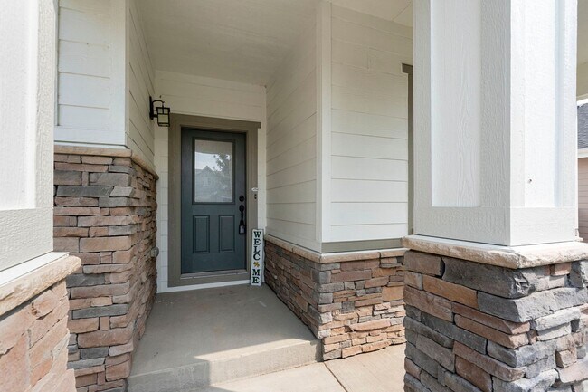 Building Photo - 4-Bed 3-Bed House