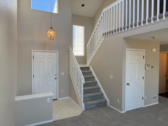 Building Photo - Beautifully refreshed 3-bed, 2.5-bath home in the heart of Highlands Ranch