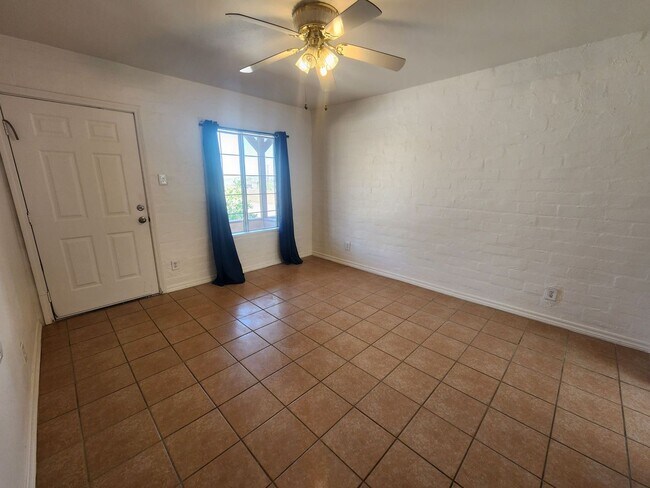 Building Photo - 7153 Elm Ave