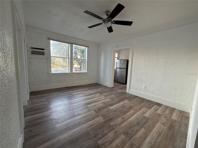 Building Photo - 730 W Central Ave