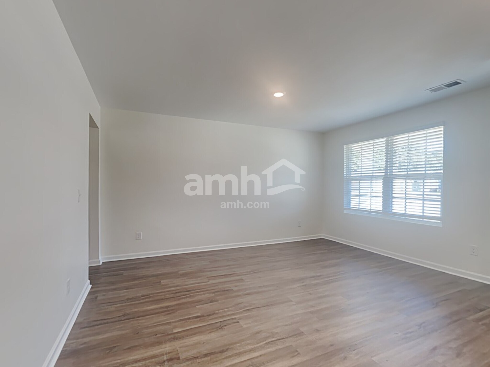 Building Photo - 1337 John Swann St