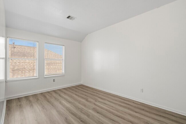 Building Photo - 21635 Alta Peak Way