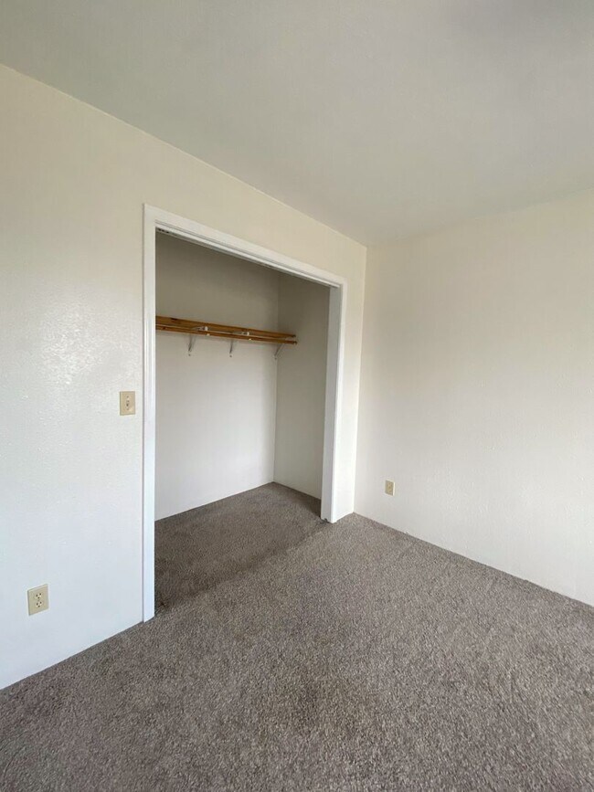 Building Photo - 1712 Walnut St