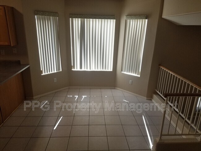 Building Photo - 13359 W Ironwood St