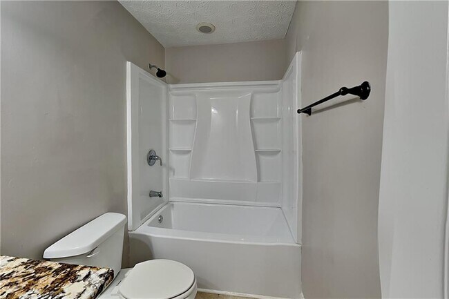 Building Photo - 772 Rockfount Way