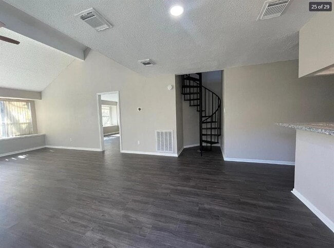 Building Photo - 13535 Gaby Virbo Dr