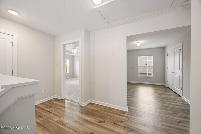 Building Photo - 424 Arrowwood Dr