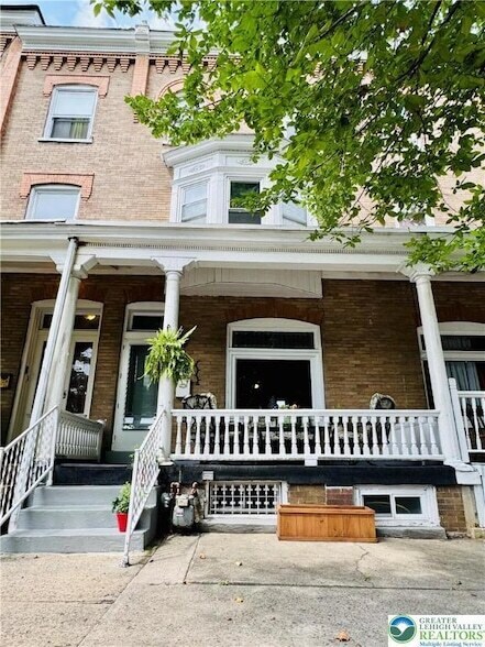 Primary Photo - 1523 W Chew St