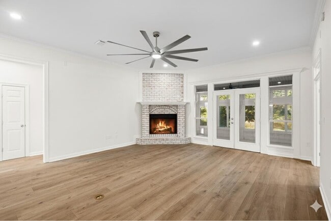 Building Photo - 255 Cll Escada