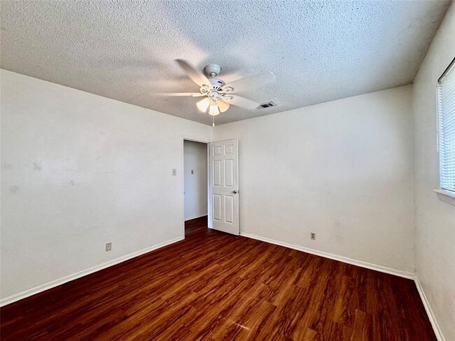 Building Photo - 4703 Sagebrush Trail