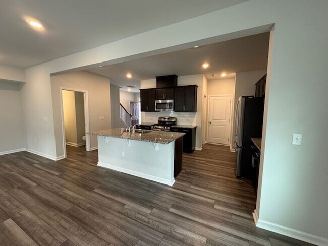 Building Photo - End-Unit Gem Near White Oak Crossing – Style, Space & Convenience!