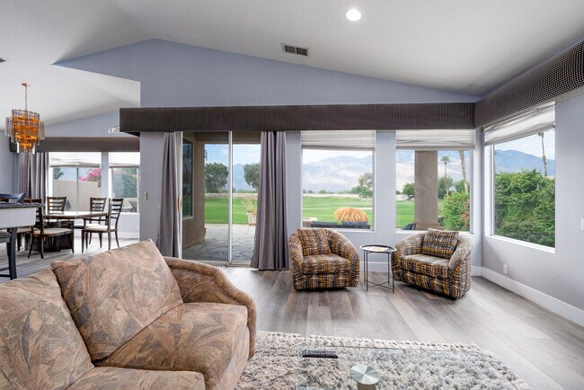 Building Photo - 29581 W Laguna Dr