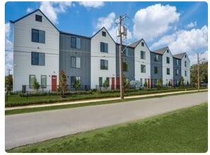 Building Photo - Avenue 3275