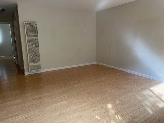 light filled bedroom - 2144 Lincoln Ave