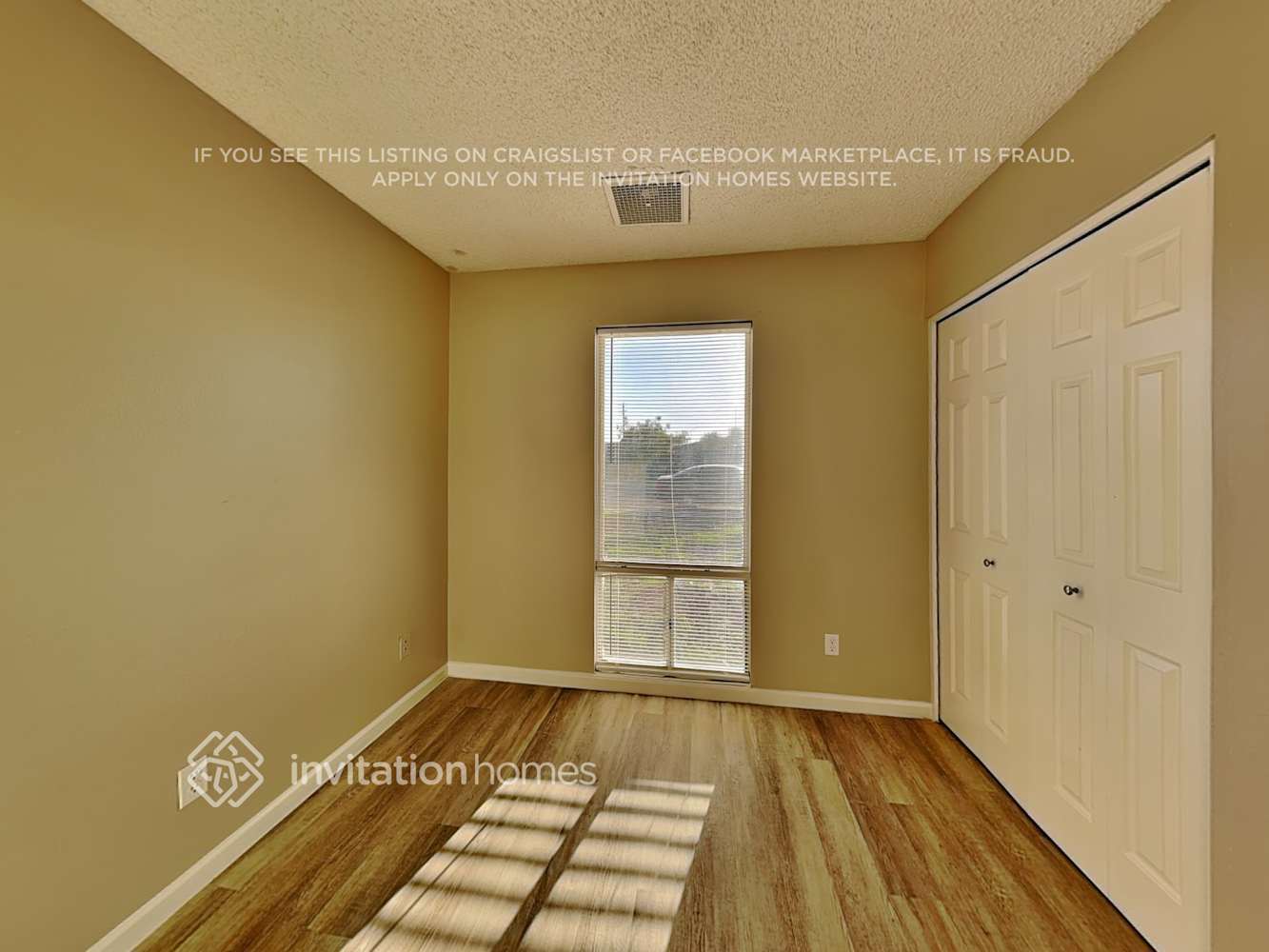 Building Photo - 2458 E Alpine Ave