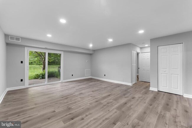 Building Photo - 1044 Ramsgate Ct
