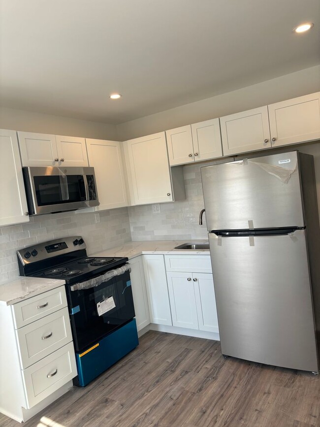 Building Photo - 306 Fulling Mill Rd