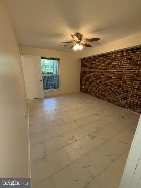 Building Photo - 1504 Lincoln Way