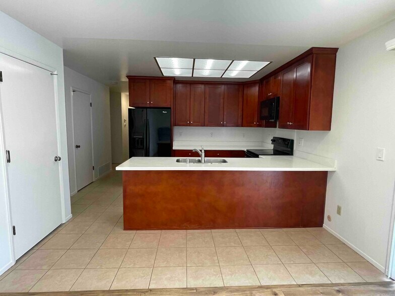 Kitchen - 3724 Edgefield Drive