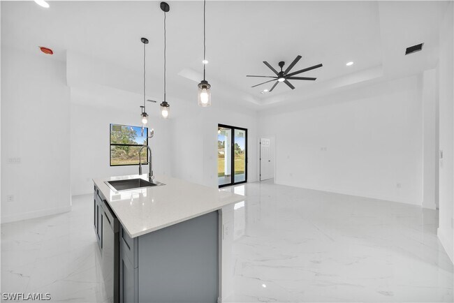Building Photo - 334 Ranch Ave