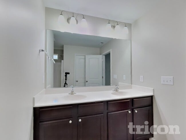 Building Photo - 2900 Dallas Ct