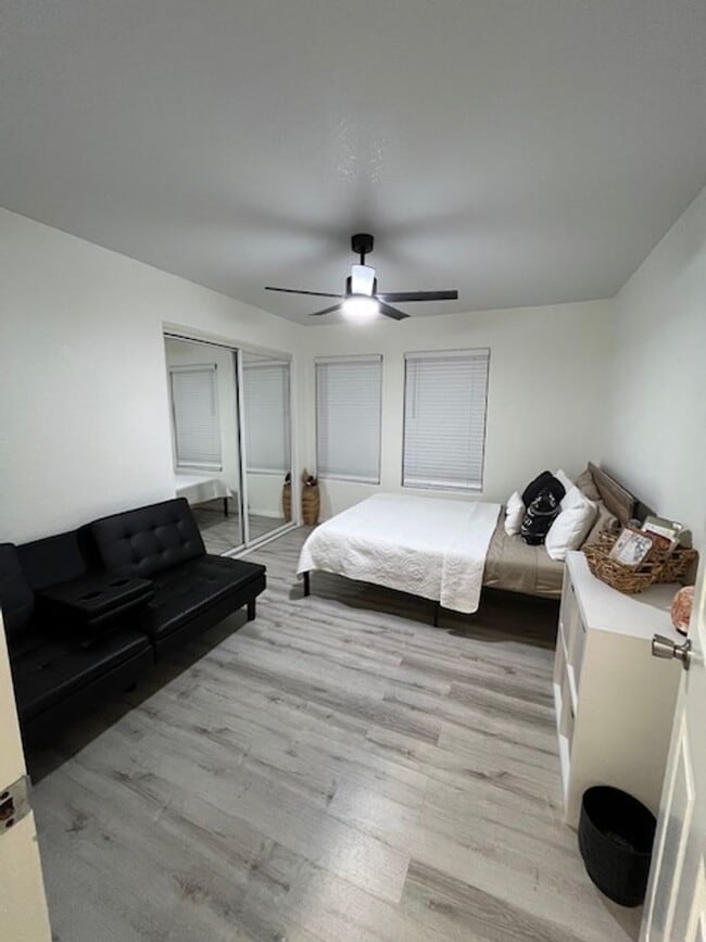 Building Photo - High in La Quinta Cove