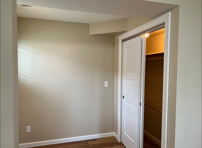 Bed room and clothes - 29530 1st Ave S