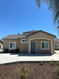 Building Photo - Spacious 5-Bedroom Townhome in Northwest B...