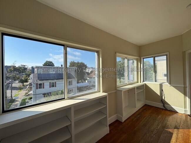 Building Photo - 74 Burrill Ave