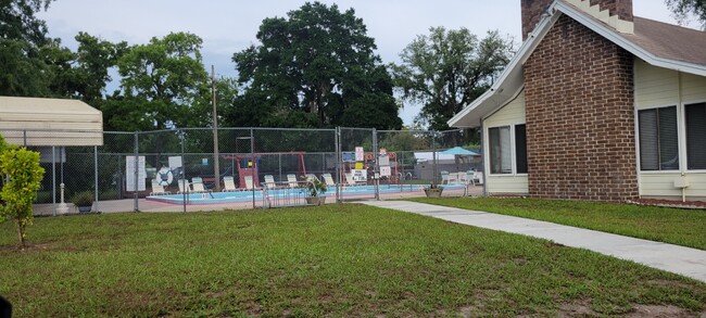 Building Photo - 10906 Olivewood Ln