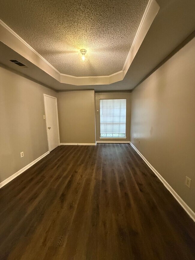 Building Photo - 8155 Starwood Ct