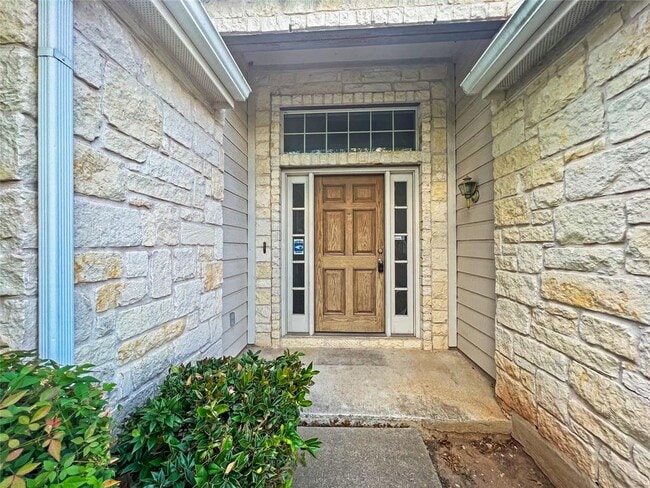 Building Photo - 11112 Jockey Bluff Dr