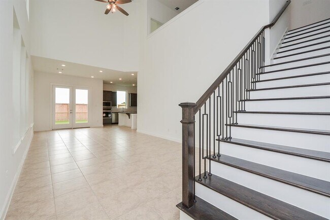Building Photo - 6551 Scarlet Pond Ln