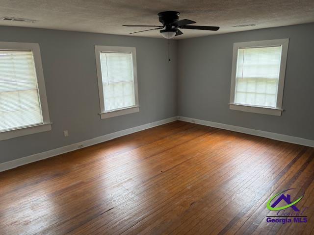Building Photo - 1007 3rd St