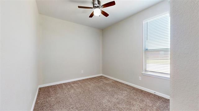 Building Photo - 1000 Meadow Scape Dr