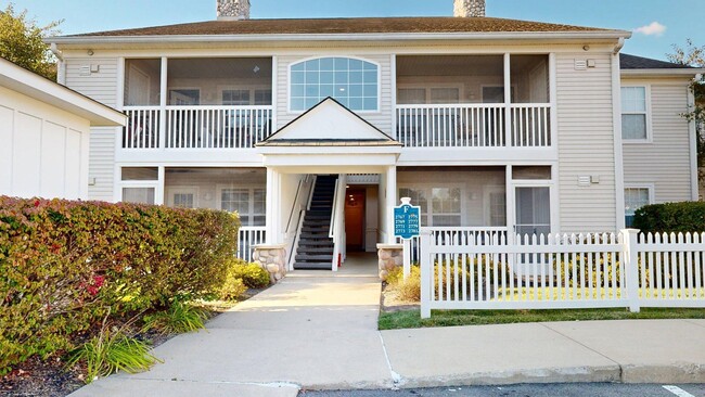 Primary Photo - 2767 S Knightsbridge Cir