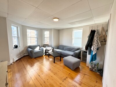 Building Photo - 1572 Tremont St