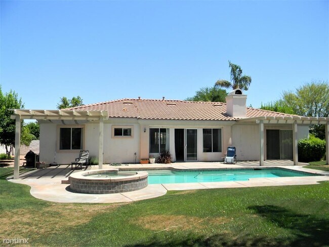 Primary Photo - 3 br, 2 bath House - 44235 Yucca Dr