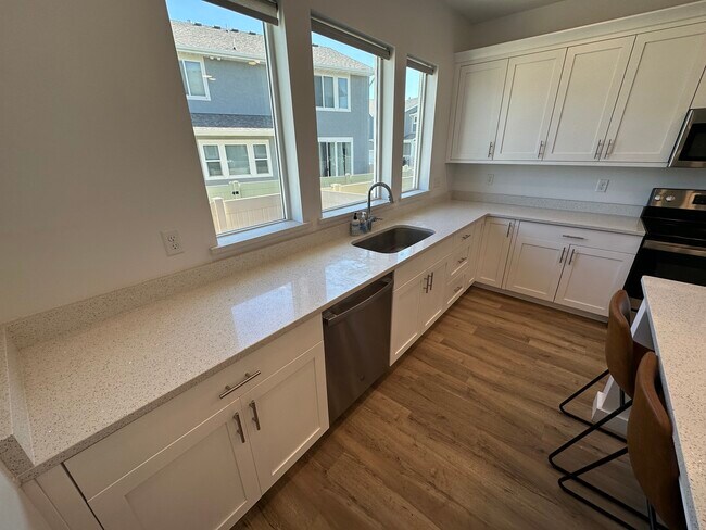 Building Photo - 3306 Eagle Mountain Town Home