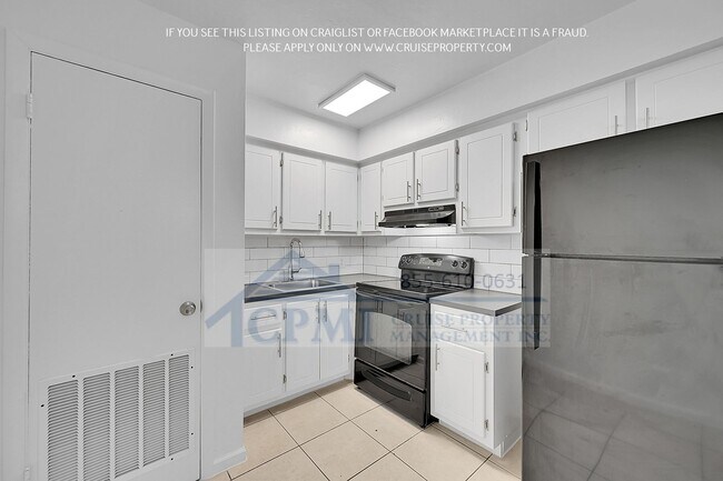Building Photo - 3249 Coral Hills Dr