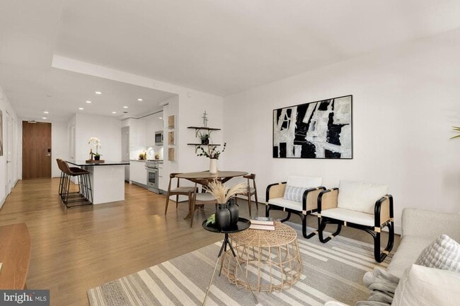 Building Photo - 45 Sutton Square SW
