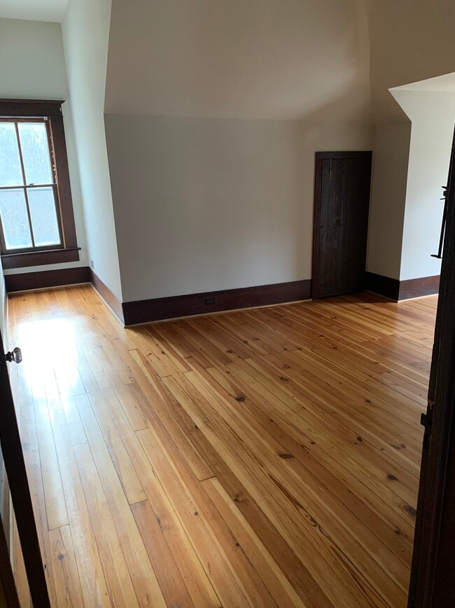 Building Photo - 8422 Pendergrass Rd