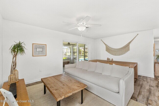 Building Photo - 440 Coconut Dr