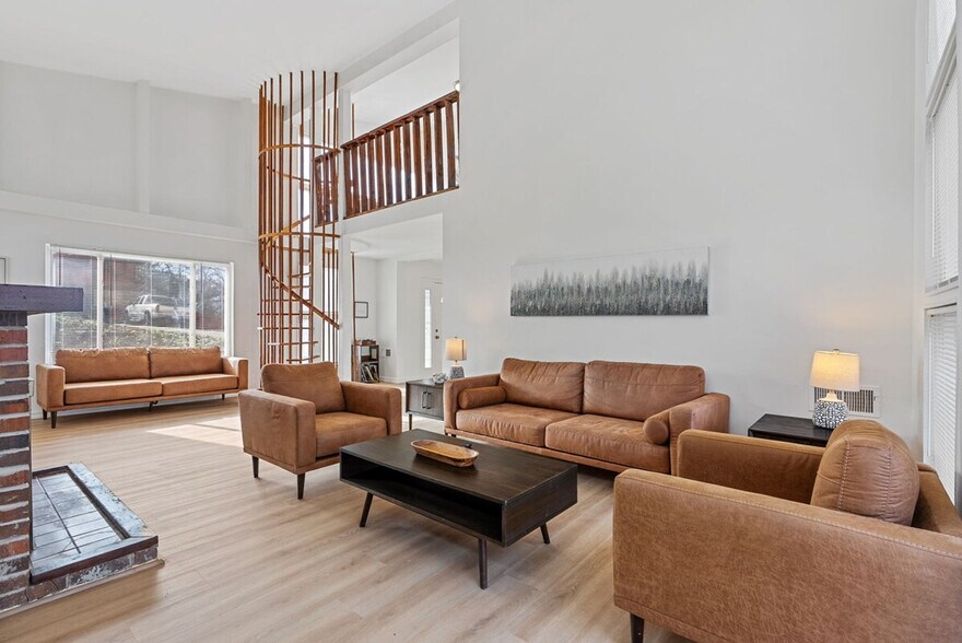 Building Photo - 3691 Salazar Dr