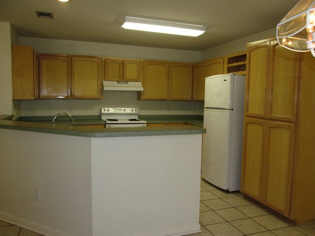 Building Photo - 3 BEDROOM, 2 BATH, BELTON ISD