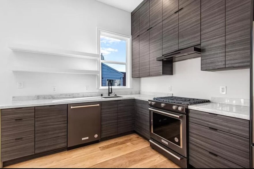 Building Photo - 3337 22nd St