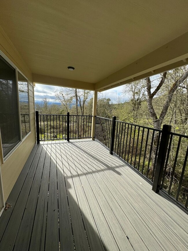 Building Photo - Newer 2 bedroom 2 bath home with office in 55+ Community