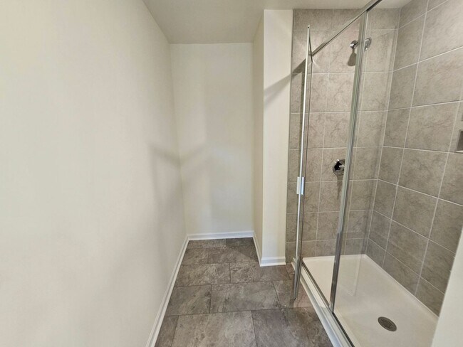 Building Photo - 6031 Rizer Dr